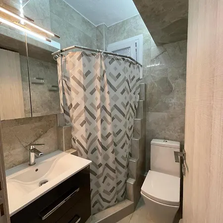 Little Bay House بيت للعطل